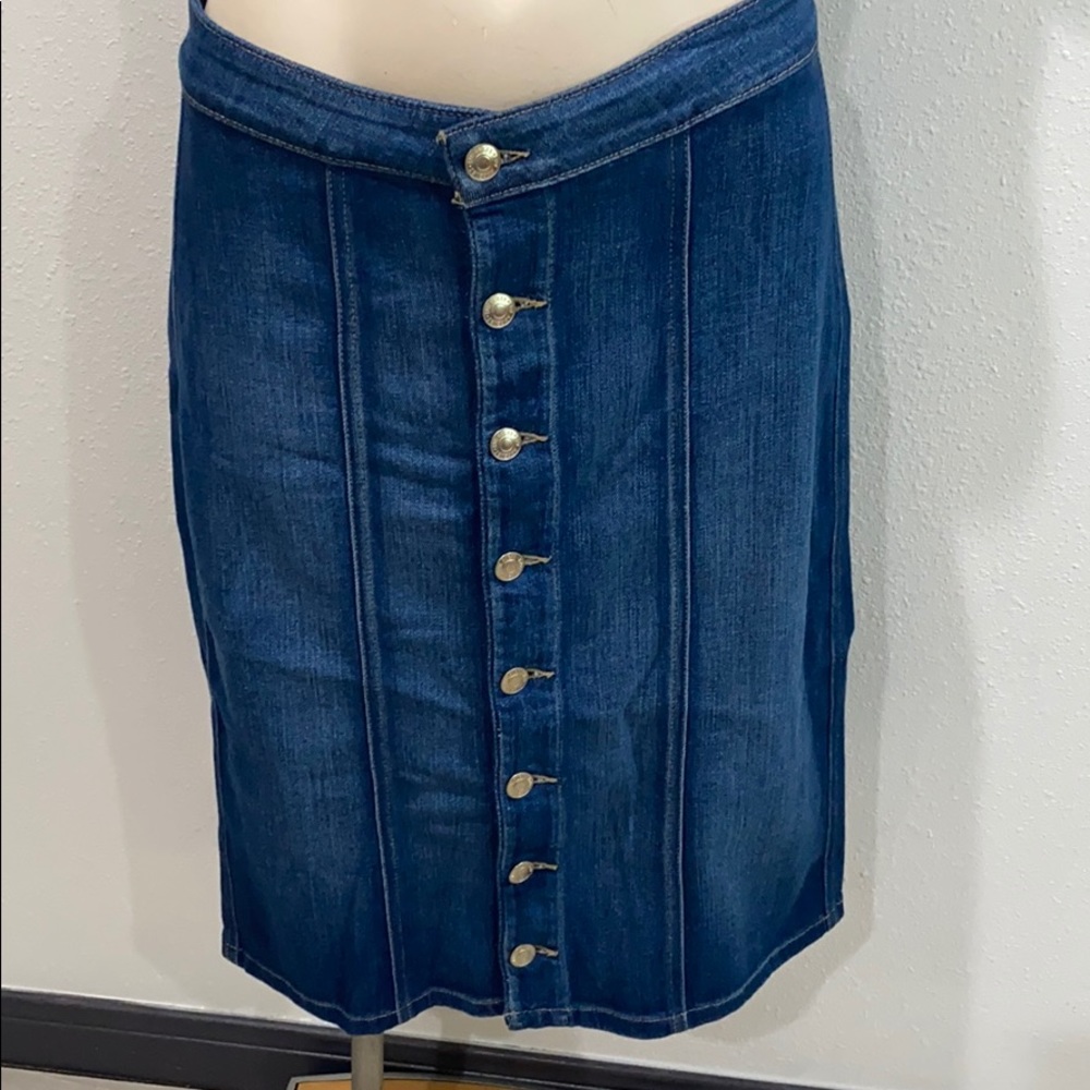 Guess skirt